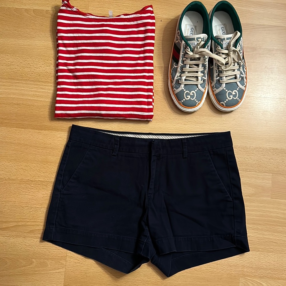 Uniqlo navy blue chino shorts size 4